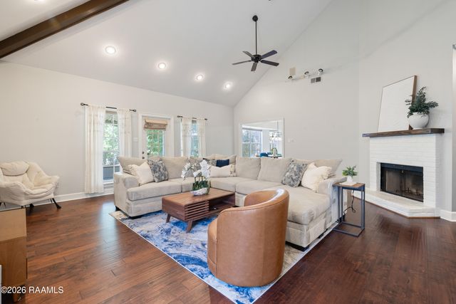 202 Ashland Park Drive, Lafayette, LA 70508