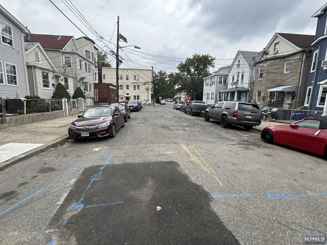 105 10th Street, Passaic, NJ 07055