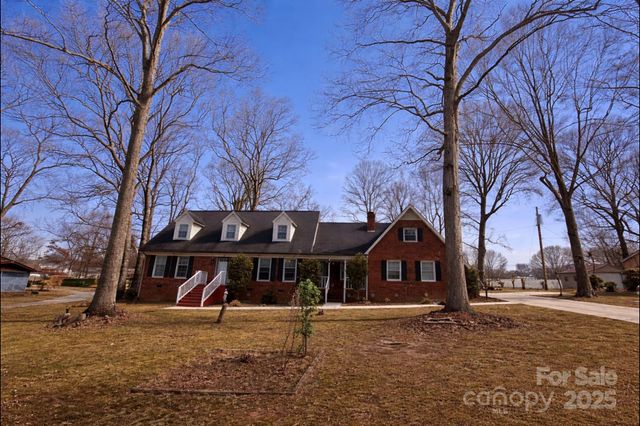 709 Woodside Drive, Kings Mountain, NC 28086