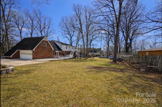 709 Woodside Drive, Kings Mountain, NC 28086