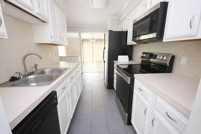 5801 Lumberdale Road 165, Houston, TX 77092