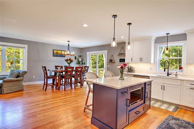 296 Twin Brook Lane, Coventry, RI 02816
