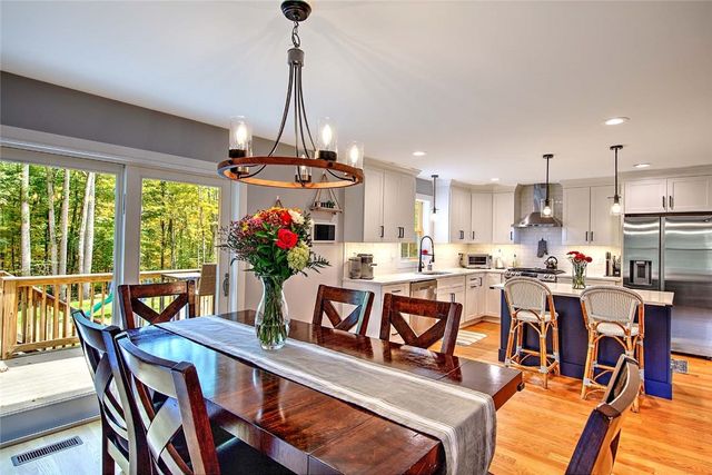 296 Twin Brook Lane, Coventry, RI 02816