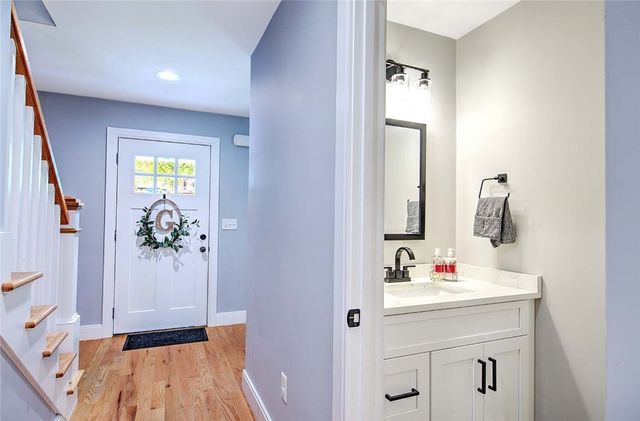 296 Twin Brook Lane, Coventry, RI 02816