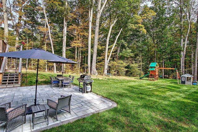 296 Twin Brook Lane, Coventry, RI 02816