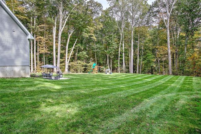 296 Twin Brook Lane, Coventry, RI 02816