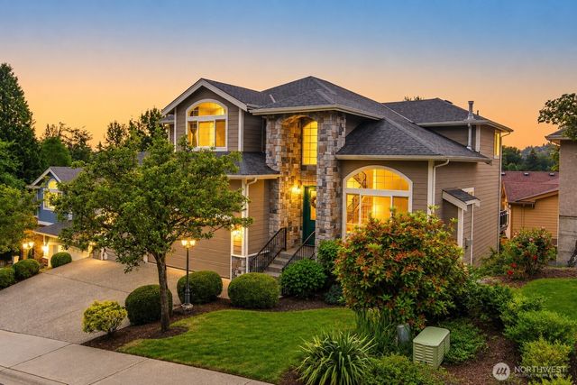 8218 NE 187th Way, Kenmore, WA 98028