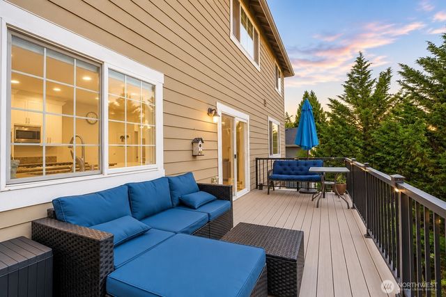 8218 NE 187th Way, Kenmore, WA 98028