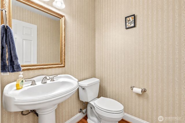 8218 NE 187th Way, Kenmore, WA 98028