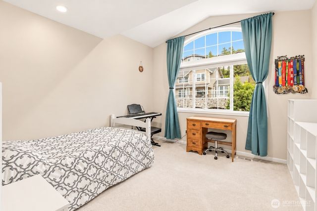 8218 NE 187th Way, Kenmore, WA 98028