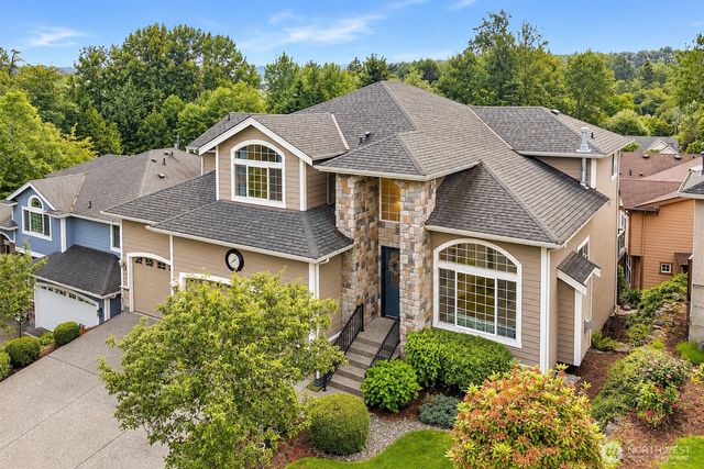 8218 NE 187th Way, Kenmore, WA 98028