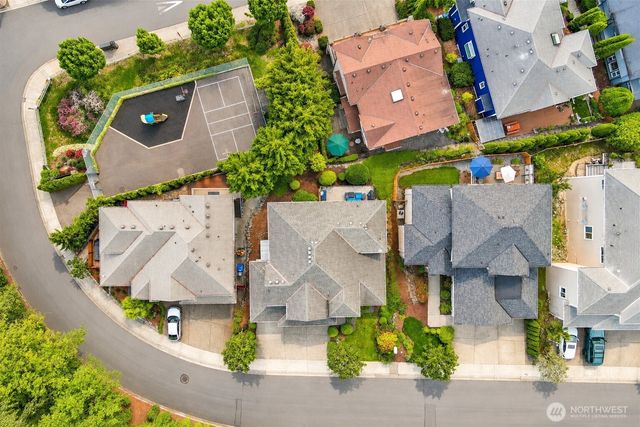 8218 NE 187th Way, Kenmore, WA 98028
