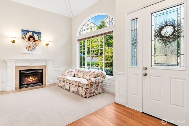 8218 NE 187th Way, Kenmore, WA 98028