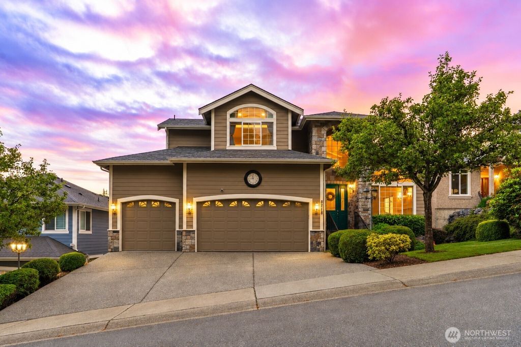 8218 NE 187th Way, Kenmore, WA 98028