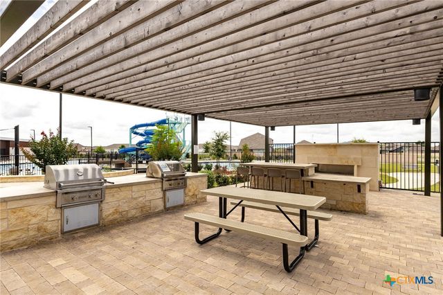 9020 Saint Jerome, Seguin, TX 78155