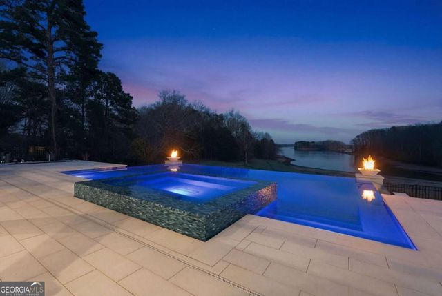 8510 Blue Heron Drive, Gainesville, GA 30506