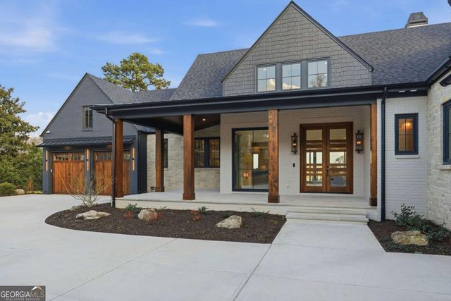 8510 Blue Heron Drive, Gainesville, GA 30506