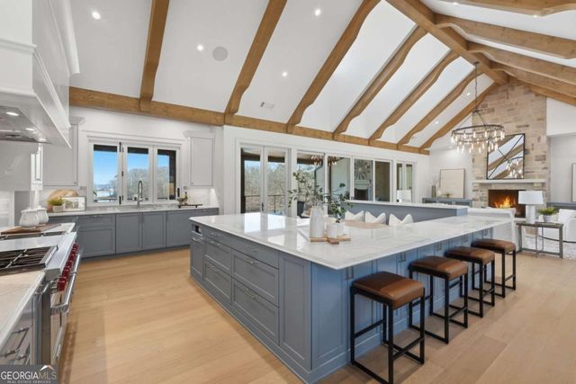 8510 Blue Heron Drive, Gainesville, GA 30506