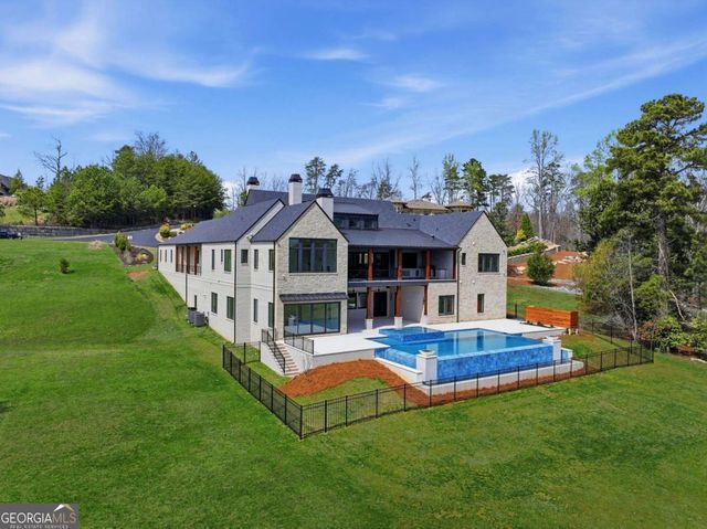 8510 Blue Heron Drive, Gainesville, GA 30506