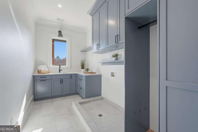 8510 Blue Heron Drive, Gainesville, GA 30506