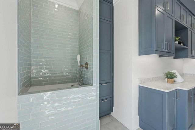 8510 Blue Heron Drive, Gainesville, GA 30506