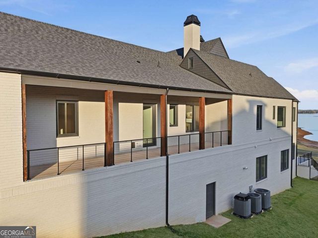 8510 Blue Heron Drive, Gainesville, GA 30506