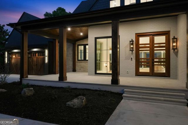 8510 Blue Heron Drive, Gainesville, GA 30506