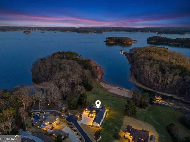 8510 Blue Heron Drive, Gainesville, GA 30506