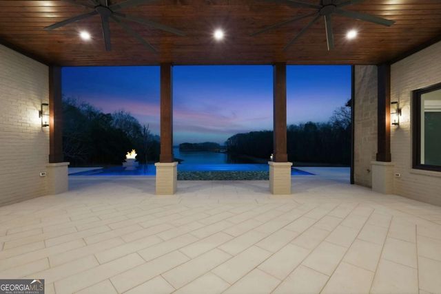 8510 Blue Heron Drive, Gainesville, GA 30506