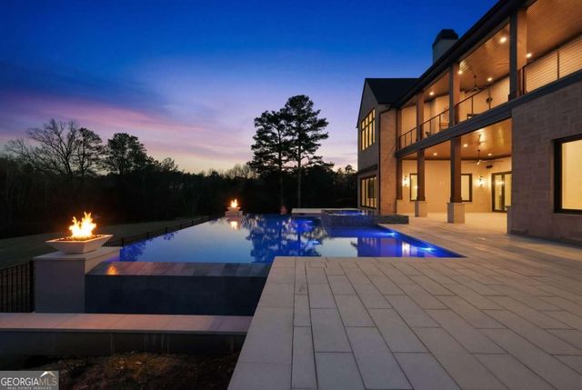 8510 Blue Heron Drive, Gainesville, GA 30506