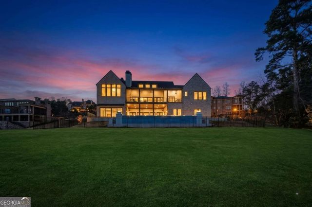 8510 Blue Heron Drive, Gainesville, GA 30506