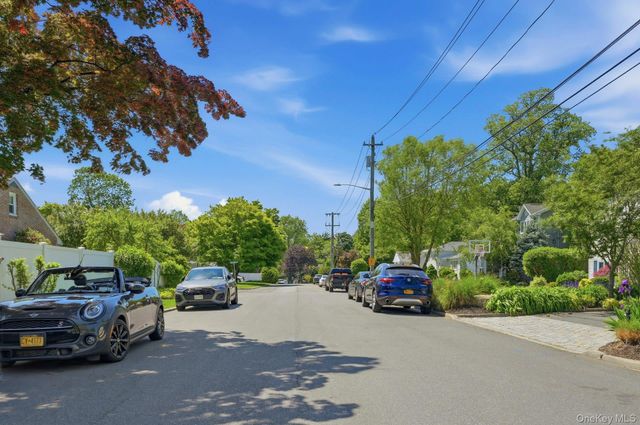 135 Woolsey Avenue, Glen Cove, NY 11542