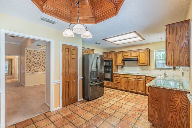 3901 Echo Hill Court, Arlington, TX 76001
