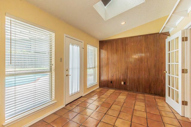 3901 Echo Hill Court, Arlington, TX 76001