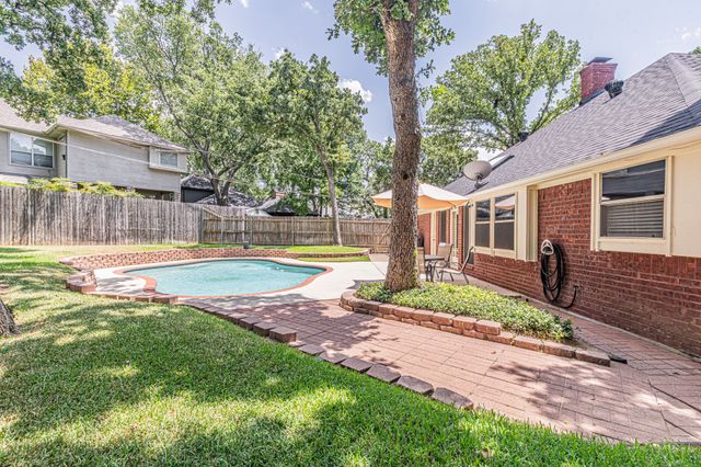 3901 Echo Hill Court, Arlington, TX 76001