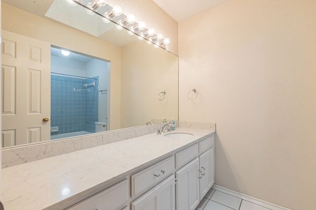 3901 Echo Hill Court, Arlington, TX 76001