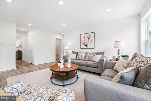 100 REGENT CIRCLE, Hagerstown, MD 21742