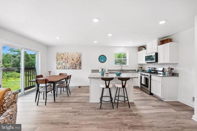 100 REGENT CIRCLE, Hagerstown, MD 21742