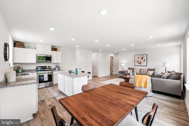 100 REGENT CIRCLE, Hagerstown, MD 21742