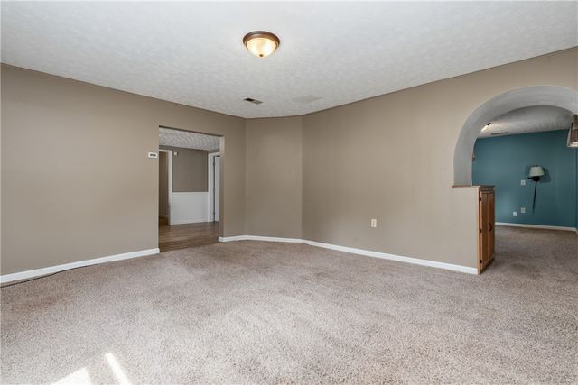 31 Clarksville Road, Corwin Village, OH 45068
