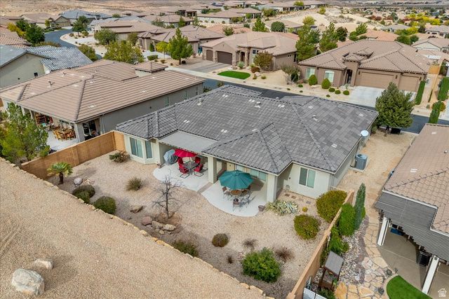 1815 W CARMEL BLUFFS DR, St. George, UT 84790