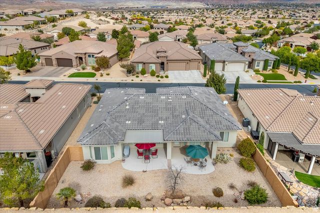 1815 W CARMEL BLUFFS DR, St. George, UT 84790