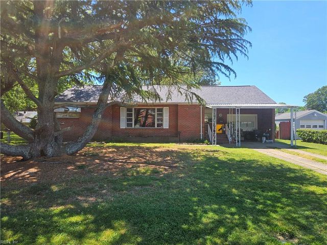 146 Cambridge PL, Hampton, VA 23669