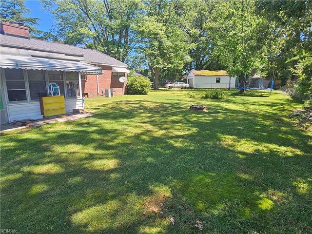146 Cambridge PL, Hampton, VA 23669