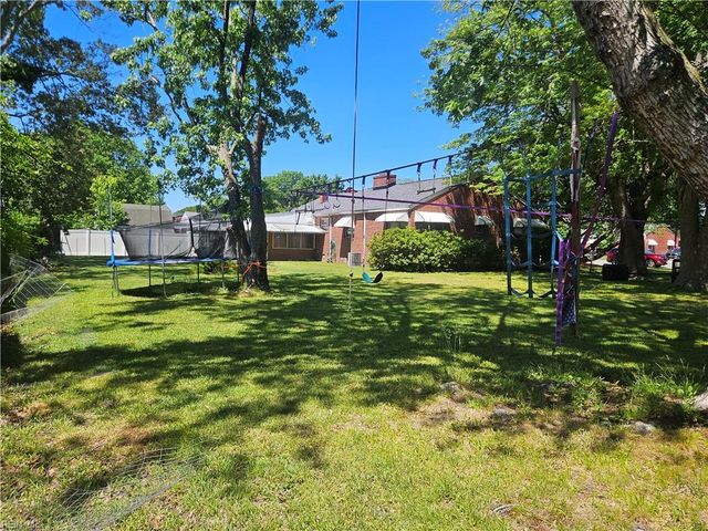 146 Cambridge PL, Hampton, VA 23669