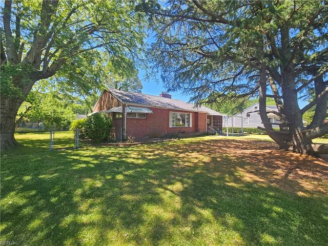 146 Cambridge PL, Hampton, VA 23669