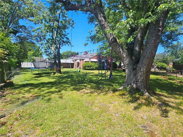 146 Cambridge PL, Hampton, VA 23669