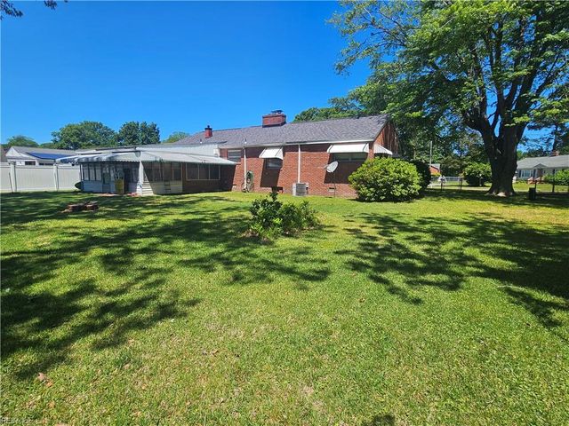 146 Cambridge PL, Hampton, VA 23669