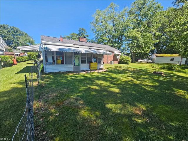 146 Cambridge PL, Hampton, VA 23669