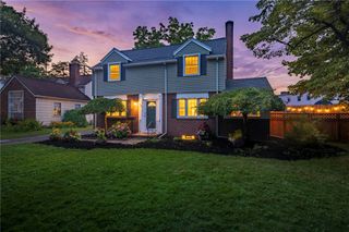 140 Edgeview Lane, Brighton, NY 14618